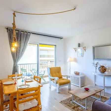 Calm Flat With Balcony - Sur - Welkeys Lejlighed